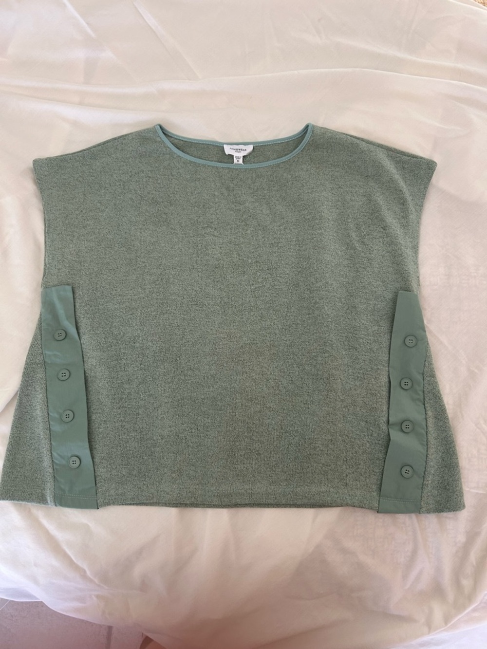 Boxy Knit Button-Side Top in Sage Green Sz M